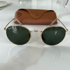 Real Ray Ban round women’s sunglasses. In perfect condition!